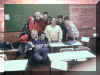 Los chicos con el profe de historia Carlos Martinez