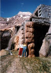 Con Juli en Puente del Inca, viaje Medio