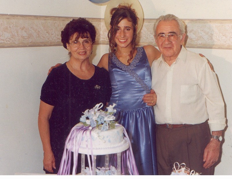 Mis abuelos en mi cumple de 15...