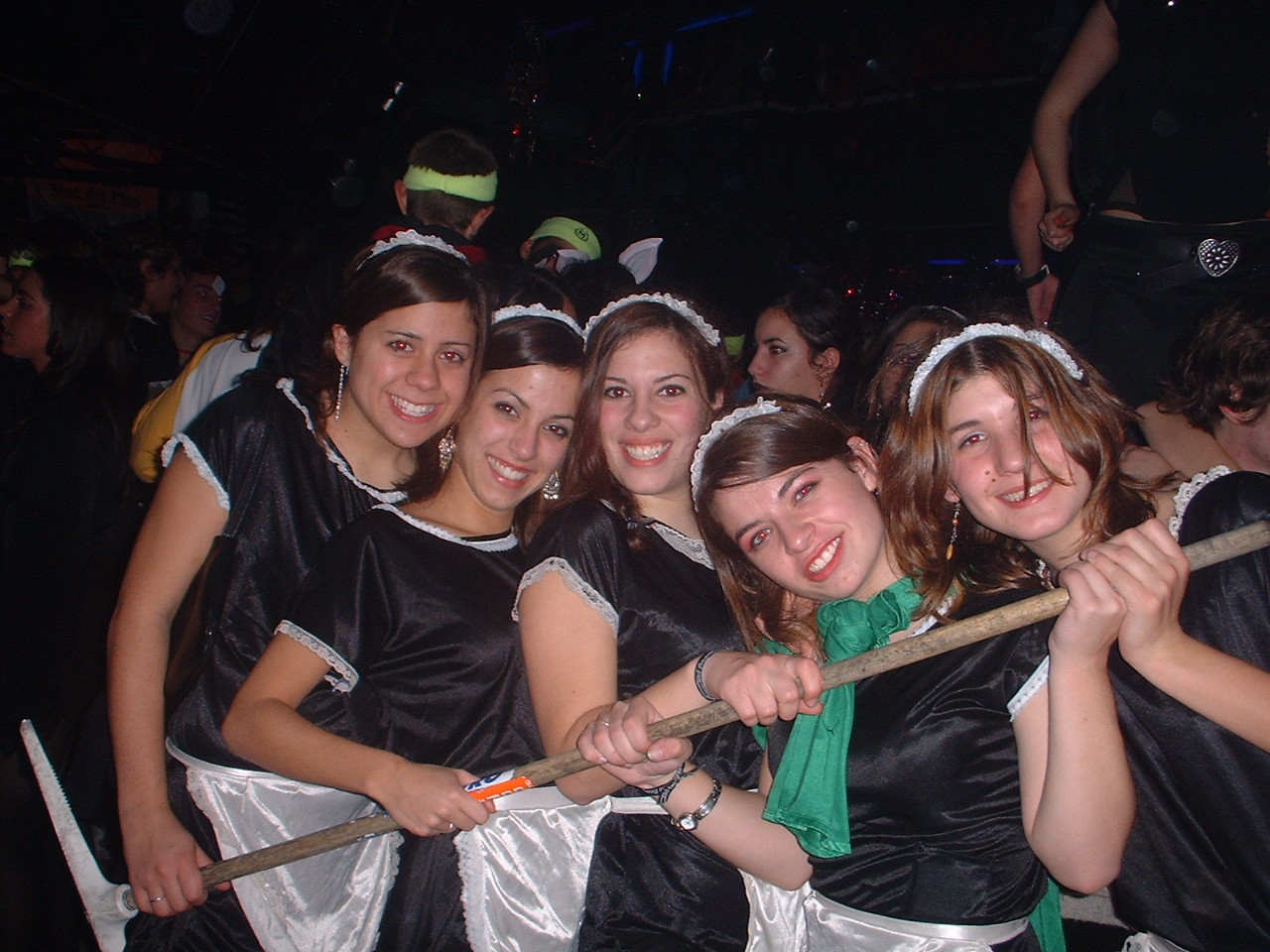 De mucamitas!!