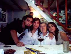 Mis hermanos y mi nona