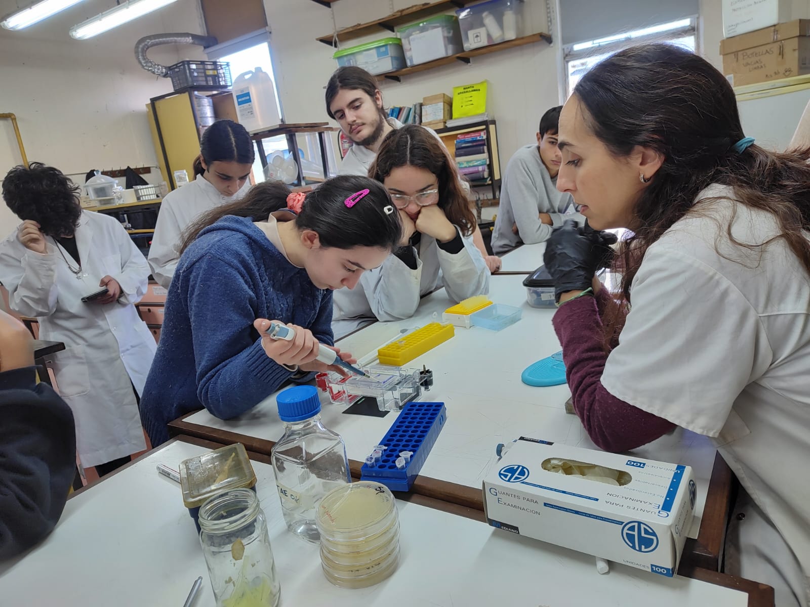 Imagen de Rocío en el laboratorio